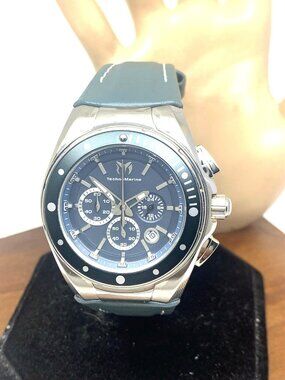 Technomarine Women's Watch TM-215036 Manta Ray Quartz Gray Leather Strap 40mm